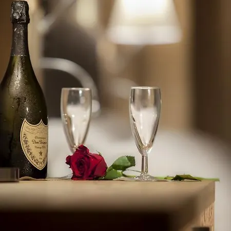 La Maison D'art 3* サンタ・テレーザ・ガッルーラ