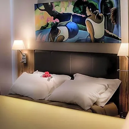 La Maison D'art Bed & Breakfast 3*