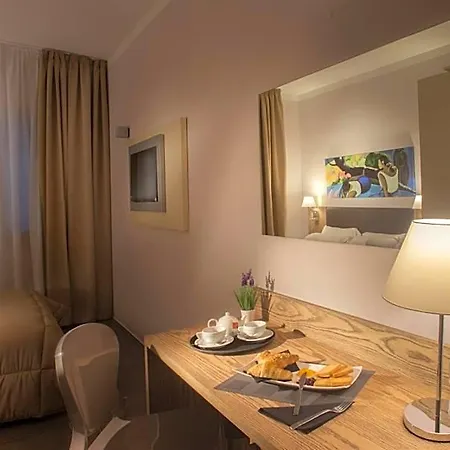 La Maison D'art Bed & Breakfast 3*