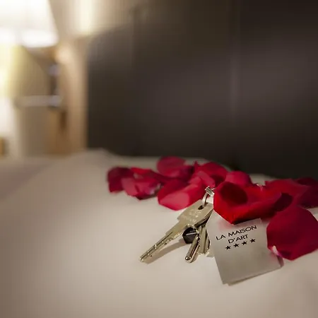 La Maison D'art ベッド・アンド・ブレックファスト 3*