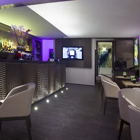La Maison D'art Отель типа 