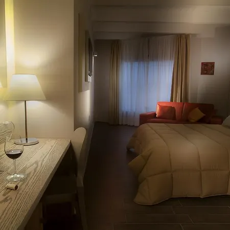 La Maison D'art 3* サンタ・テレーザ・ガッルーラ