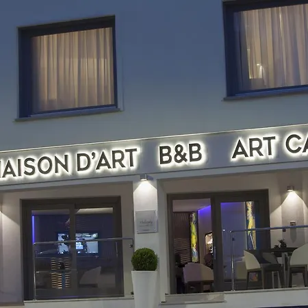 לינה וארוחת בוקר La Maison D'art